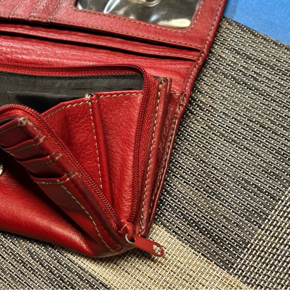 Tignanello Womens Accordion Wallet Purse Genuine Leather Snap Button Closure Red - Picture 14 of 17